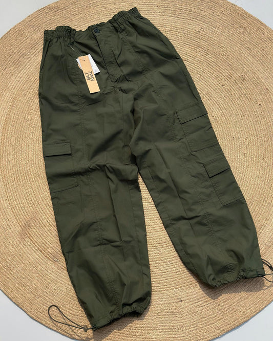 Parachute Pant - Olive by Aaj-Kaal